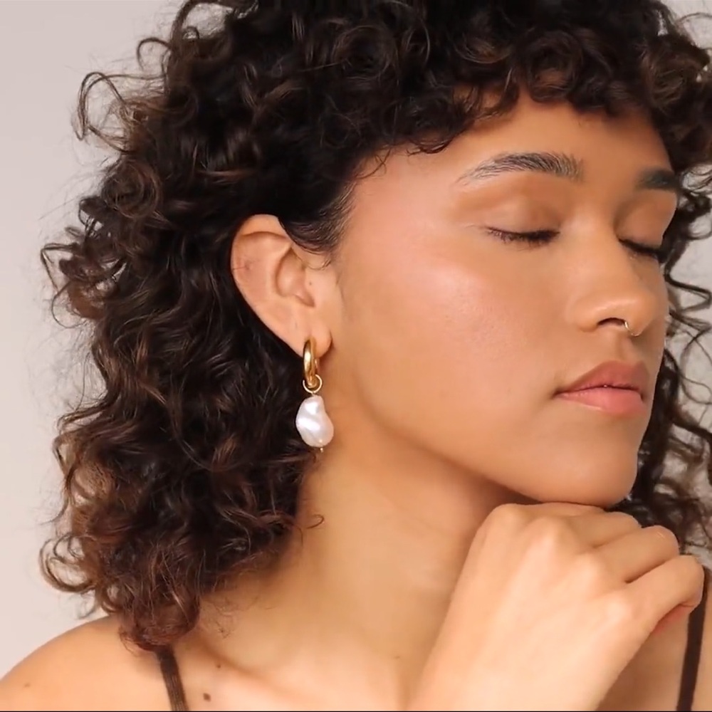 Gold Hoop Earrings with Irregular Pearl Drop 
Chic Statement Jewelry - Picture 6 of 13